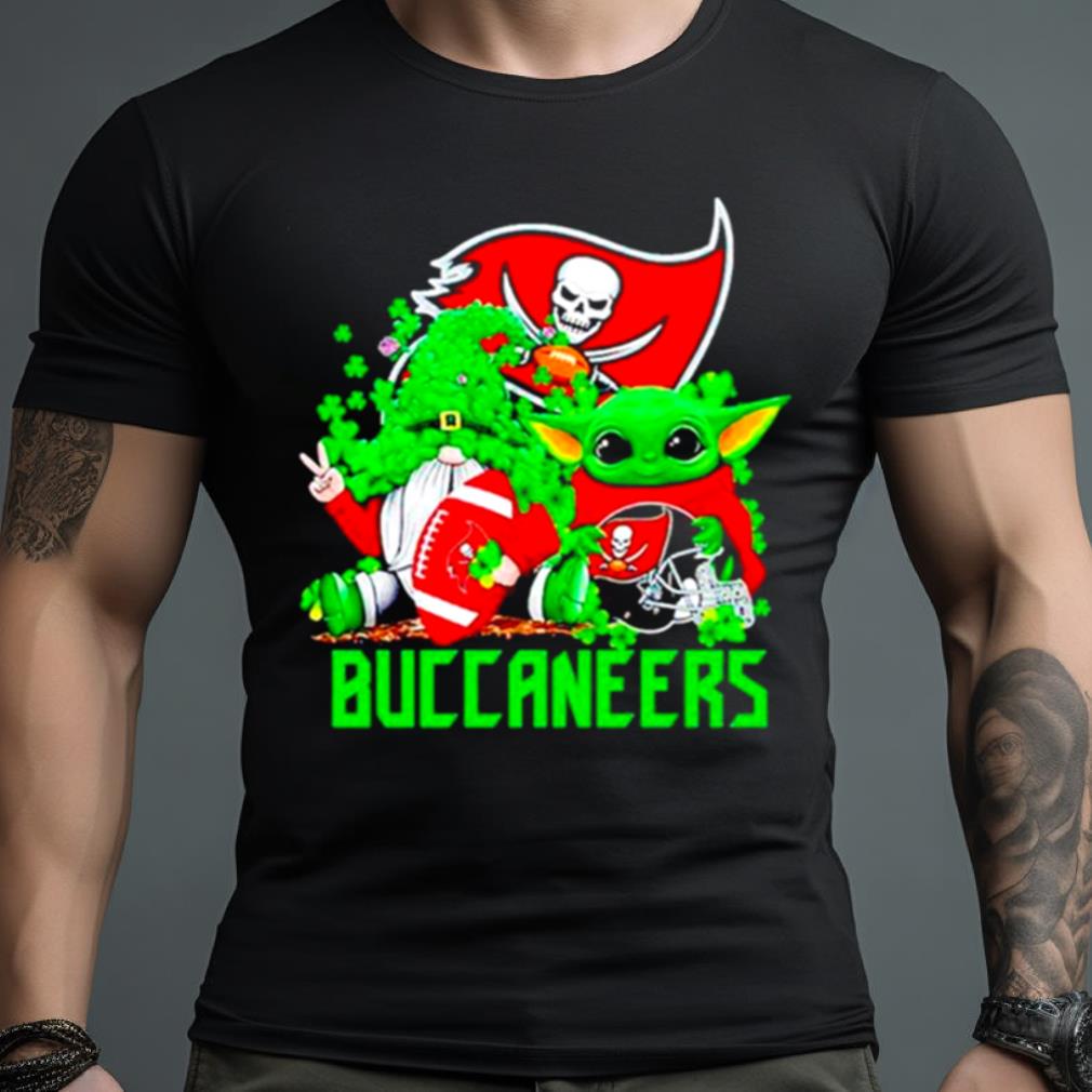 Tampa Bay Buccaneers Baby Yoda Happy St.Patrick’S Day Shamrock Shirt